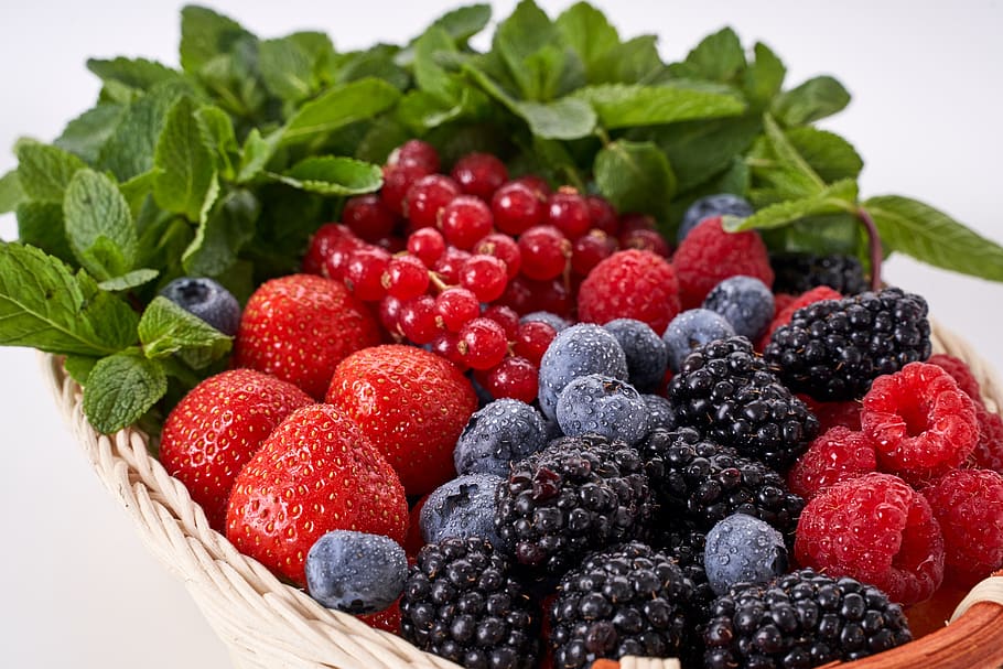 berries-healthy-skin